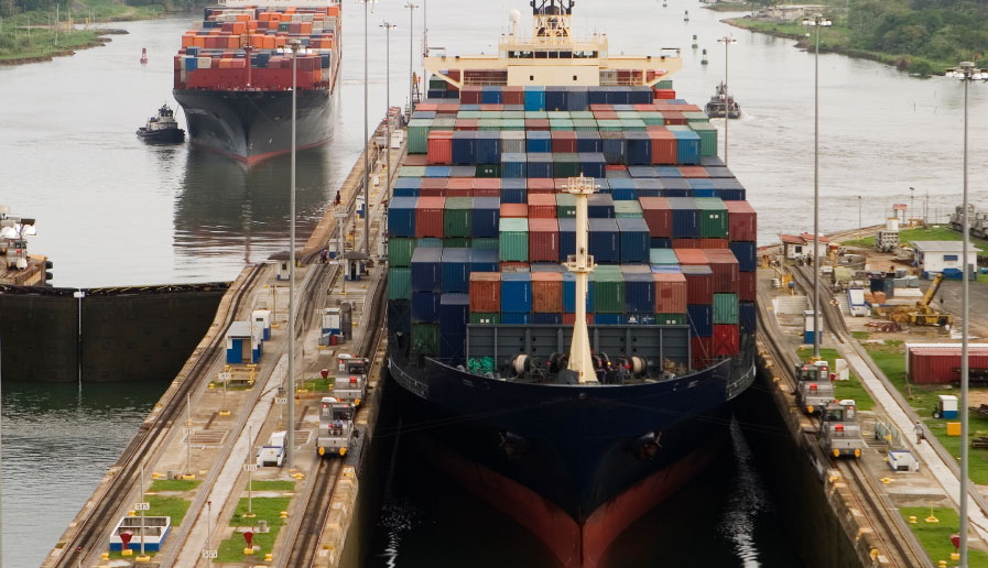 2 cargo ships in the panama canal
